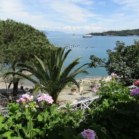 Holiday Home Fiorita Porto Venere Bagian luar foto