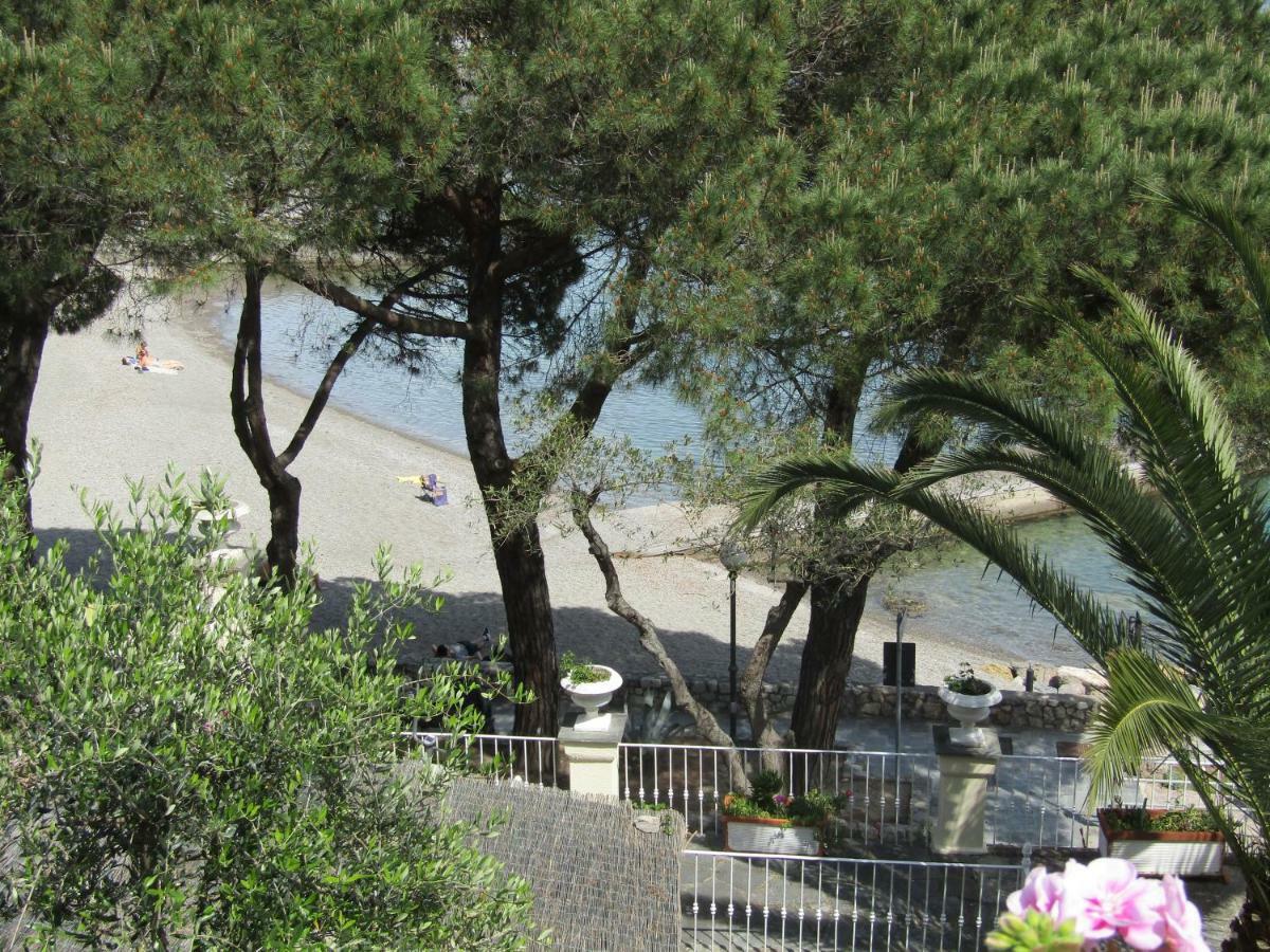 Holiday Home Fiorita Porto Venere Bagian luar foto